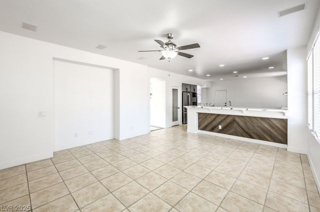 1304 Kingdom Street, Las Vegas, NV 89117