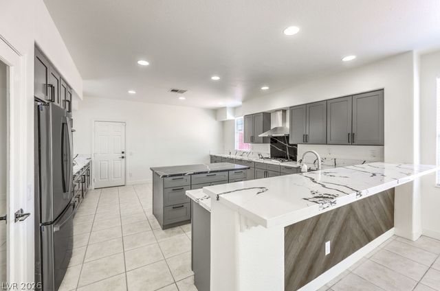 1304 Kingdom Street, Las Vegas, NV 89117