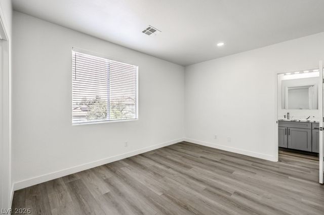 1304 Kingdom Street, Las Vegas, NV 89117