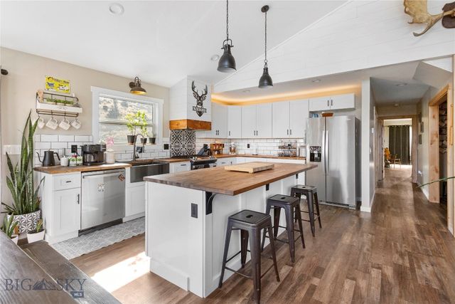 960 Tenderfoot Trail, Ramsay, MT 59748