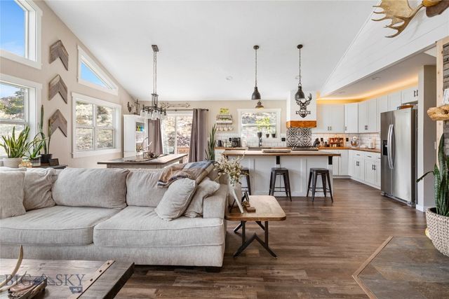 960 Tenderfoot Trail, Ramsay, MT 59748