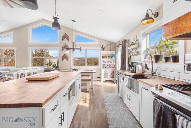 960 Tenderfoot Trail, Ramsay, MT 59748