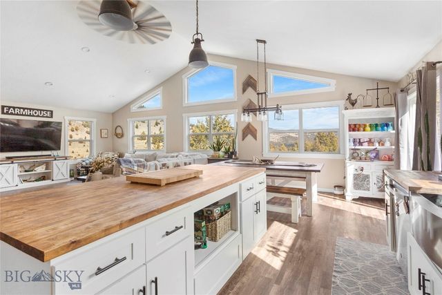 960 Tenderfoot Trail, Ramsay, MT 59748