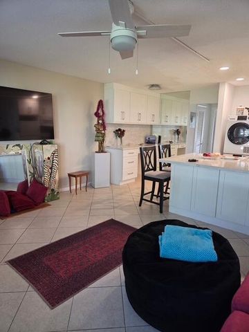 460 Horizons W 111, Boynton Beach, FL 33435