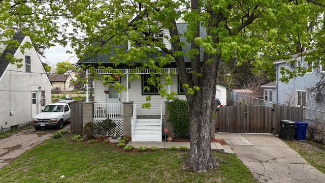 1484 Hazelwood Street, Saint Paul, MN 55106