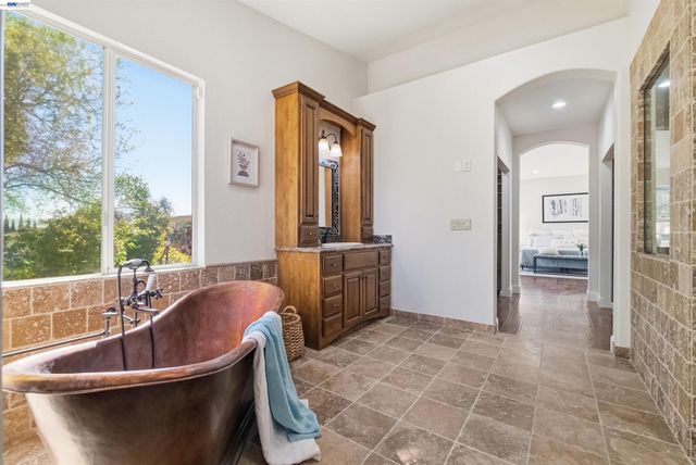 5226 Pisa Ct, San Jose, CA 95138