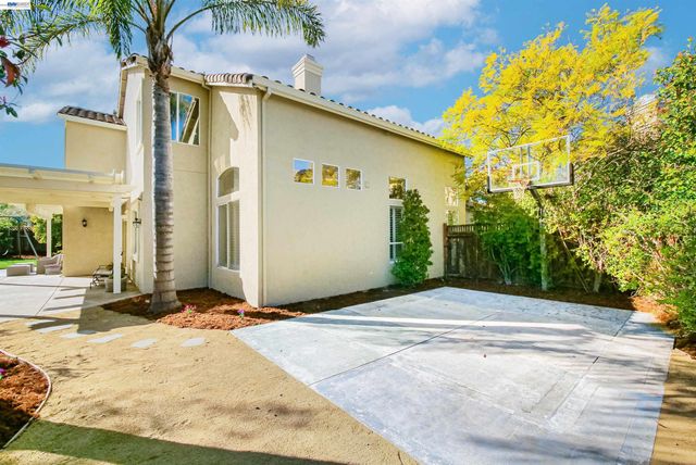 5226 Pisa Ct, San Jose, CA 95138