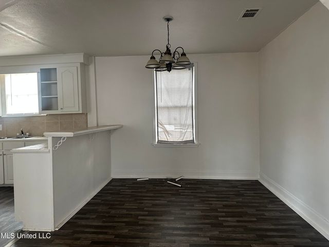 4413 Dixie Drive, Jackson, MS 39209