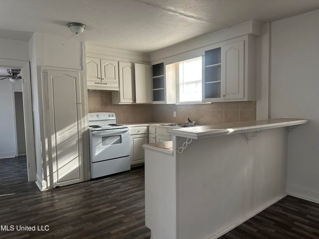 4413 Dixie Drive, Jackson, MS 39209