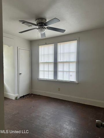 4413 Dixie Drive, Jackson, MS 39209