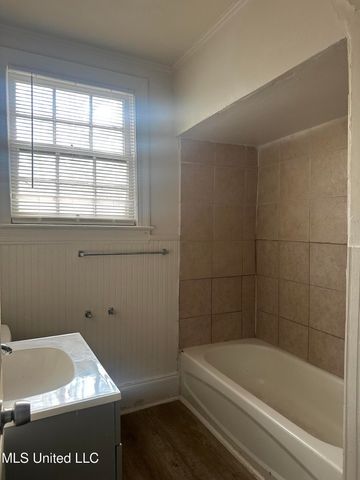 4413 Dixie Drive, Jackson, MS 39209