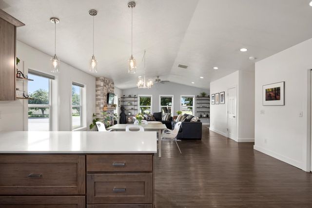 306 W 3rd St, Cheney, WA 99004