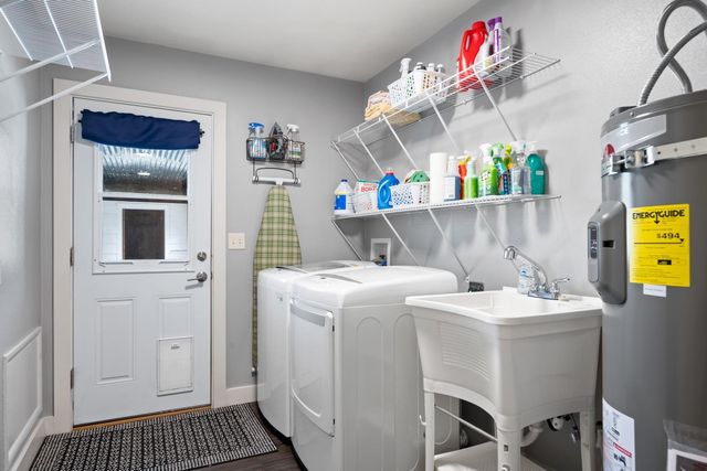 306 W 3rd St, Cheney, WA 99004
