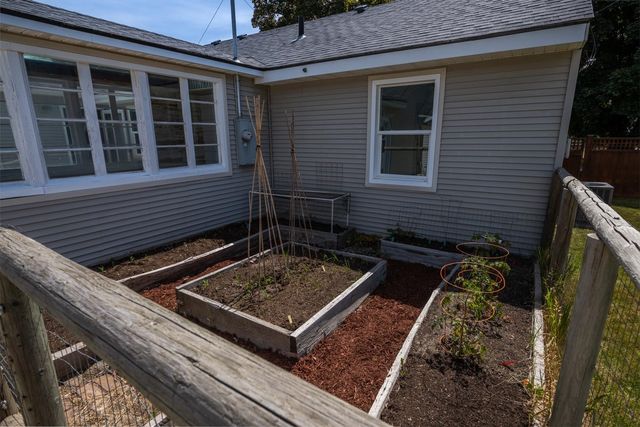 306 W 3rd St, Cheney, WA 99004
