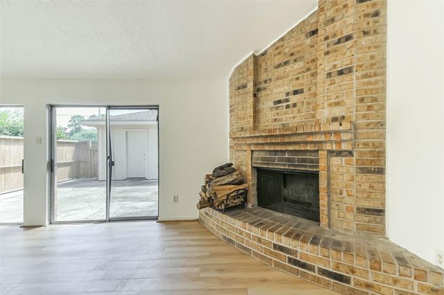25414 Cottage Hill Lane, Spring, TX 77373