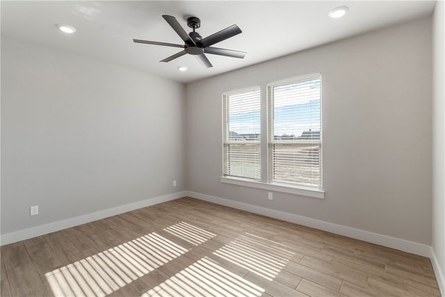 7823 Luke Ct, Bryan, TX 77808