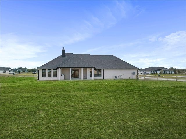 7823 Luke Ct, Bryan, TX 77808