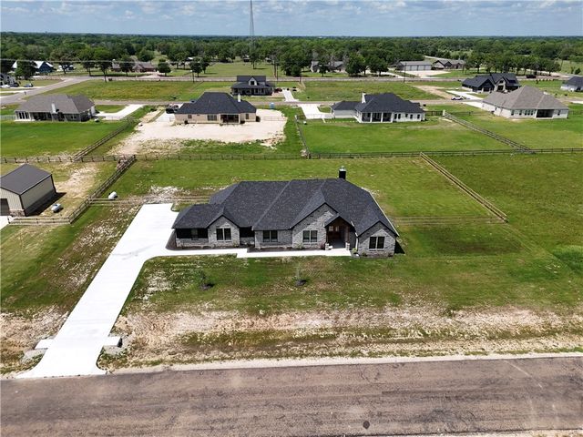 7823 Luke Ct, Bryan, TX 77808