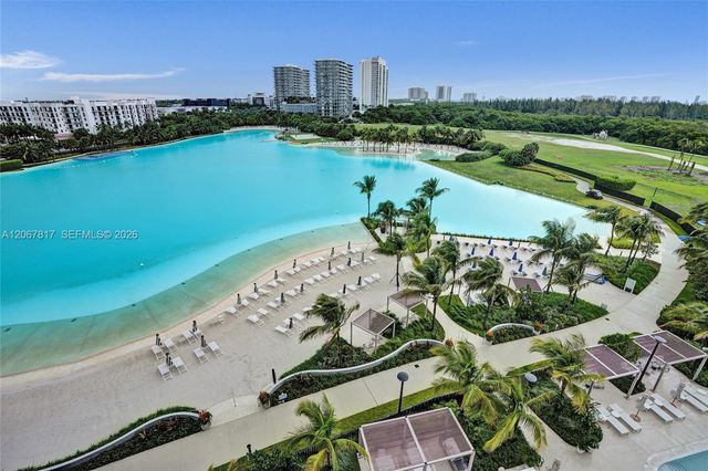 2411 Laguna Circle 1805, North Miami, FL 33181