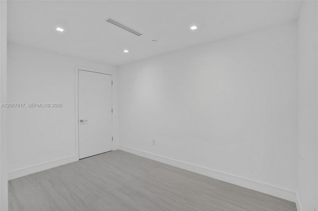 2411 Laguna Circle 1805, North Miami, FL 33181