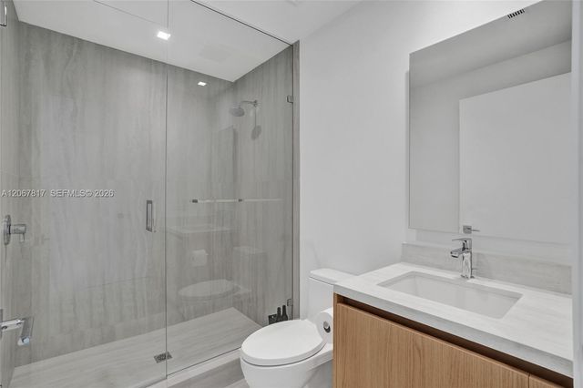 2411 Laguna Circle 1805, North Miami, FL 33181