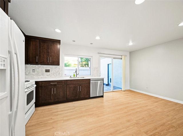 27564 Rondell, Agoura Hills, CA 91301