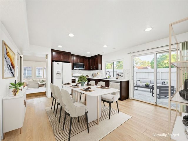 27564 Rondell, Agoura Hills, CA 91301