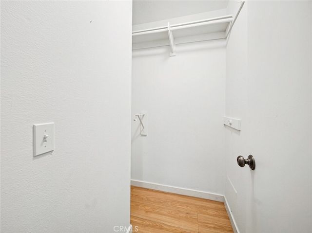 27564 Rondell, Agoura Hills, CA 91301