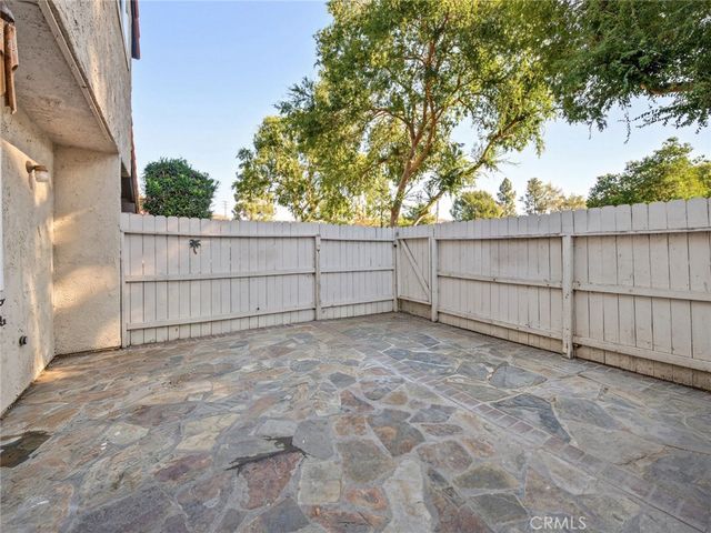 27564 Rondell, Agoura Hills, CA 91301