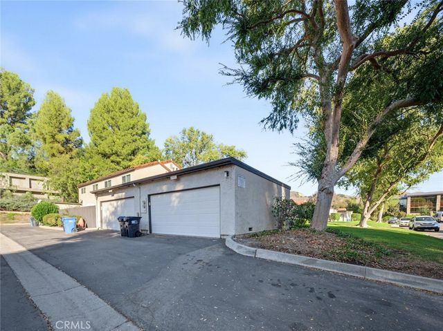 27564 Rondell, Agoura Hills, CA 91301