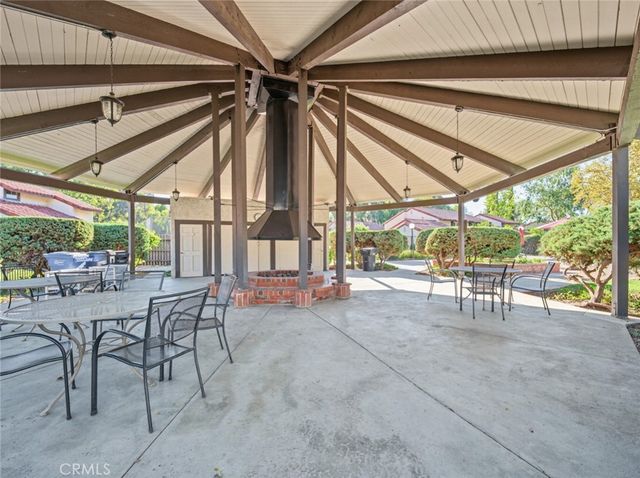 27564 Rondell, Agoura Hills, CA 91301