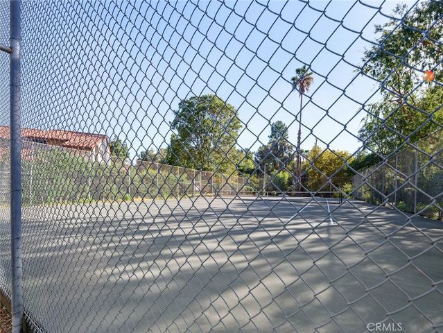 27564 Rondell, Agoura Hills, CA 91301