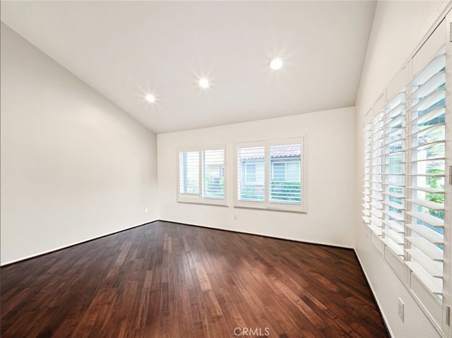 27564 Rondell, Agoura Hills, CA 91301