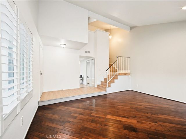 27564 Rondell, Agoura Hills, CA 91301