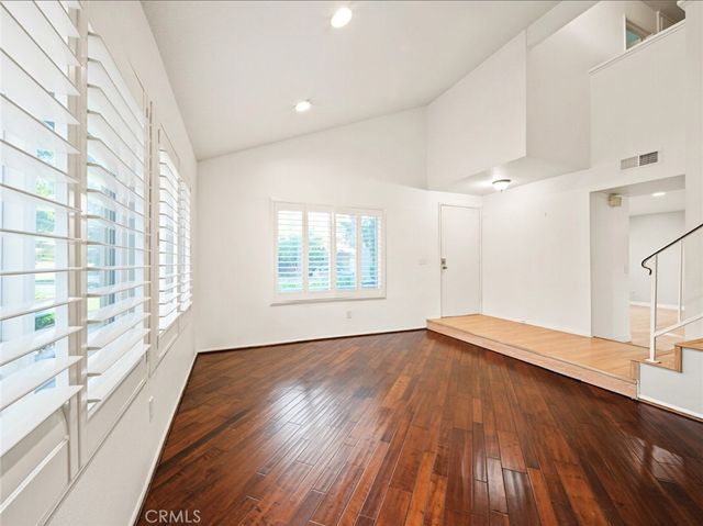 27564 Rondell, Agoura Hills, CA 91301