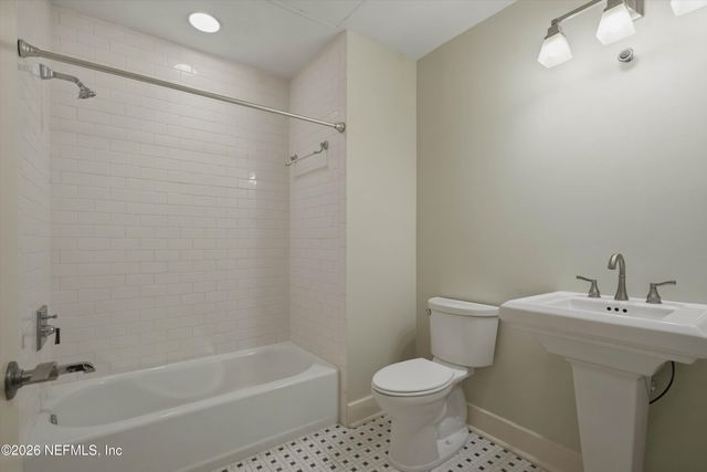 1661 RIVERSIDE Avenue 305, Jacksonville, FL 32204