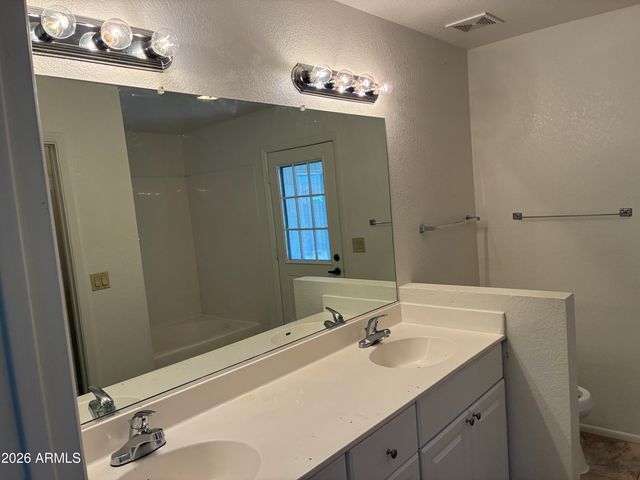 10820 W WAGON WHEEL Drive, Glendale, AZ 85307