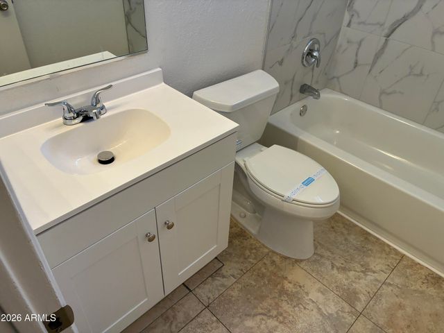 10820 W WAGON WHEEL Drive, Glendale, AZ 85307