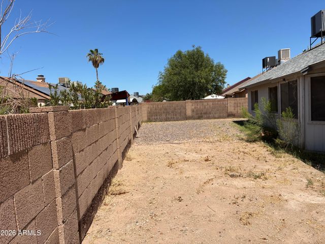 10820 W WAGON WHEEL Drive, Glendale, AZ 85307