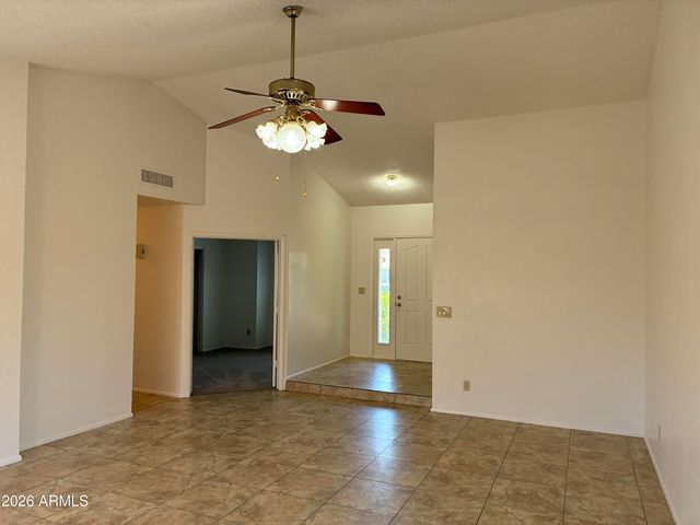 10820 W WAGON WHEEL Drive, Glendale, AZ 85307