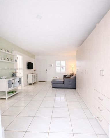 321 Wilson Street A105, Hollywood, FL 33019