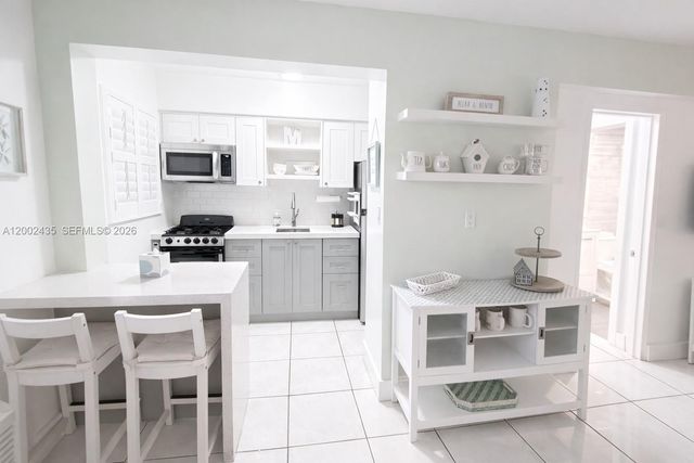 321 Wilson Street A105, Hollywood, FL 33019