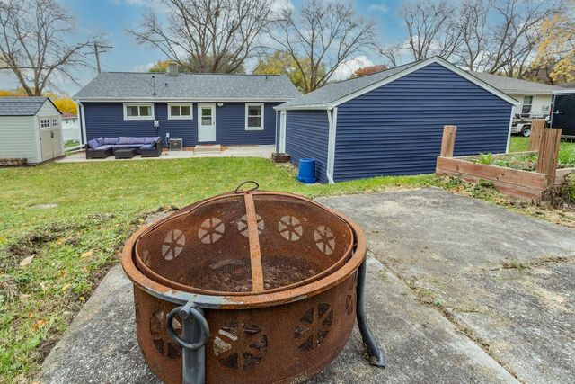 1509 Aldoro DRIVE, Waukesha, WI 53188