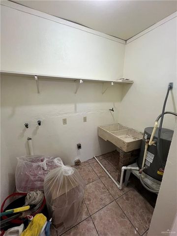 2002 Mexico Avenue, Weslaco, TX 78596