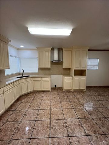 2002 Mexico Avenue, Weslaco, TX 78596