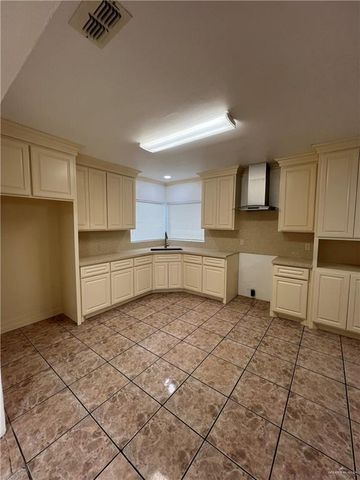 2002 Mexico Avenue, Weslaco, TX 78596