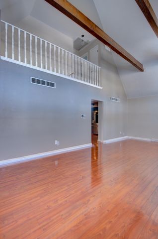 3675 E 32nd Court, Hobart, IN 46342