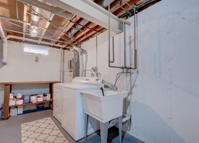 3675 E 32nd Court, Hobart, IN 46342