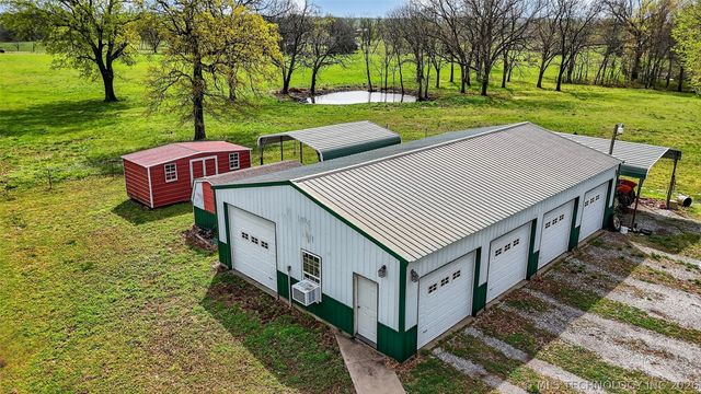 2709 S 34th Road, Locust Grove, OK 74352