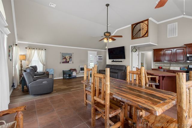 2709 S 34th Road, Locust Grove, OK 74352
